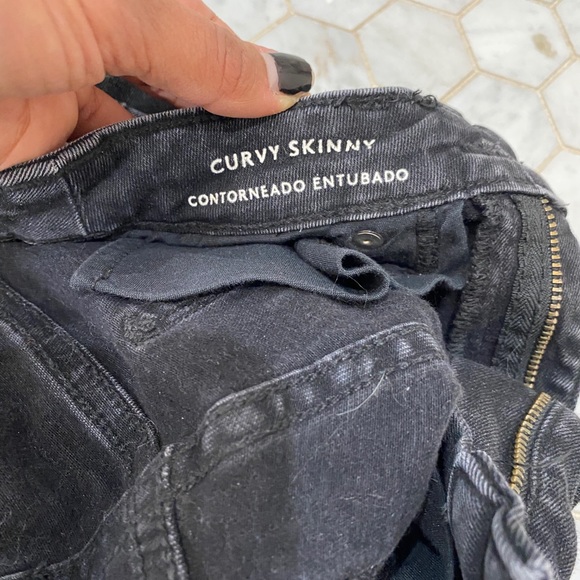 Universal Thread Jeans - Picture 4 of 8